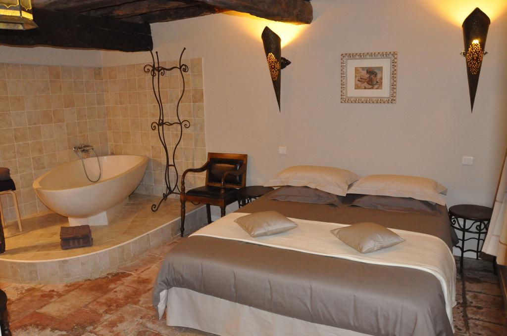 Le Lac De Crivito Bed and Breakfast Caraman Δωμάτιο φωτογραφία
